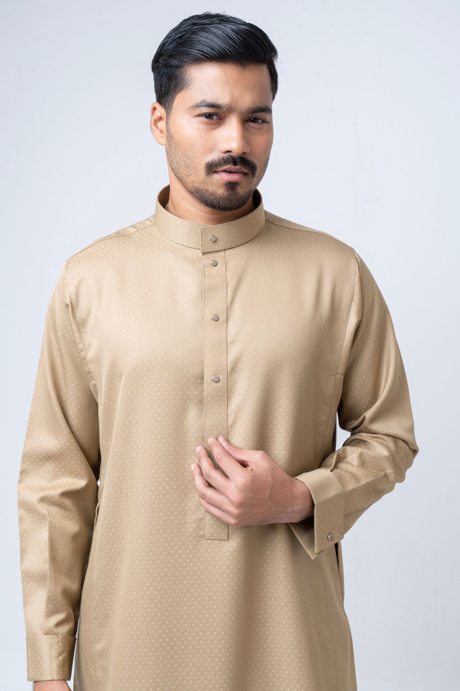 Premium Suiting Thobe / Jubba - Image 5