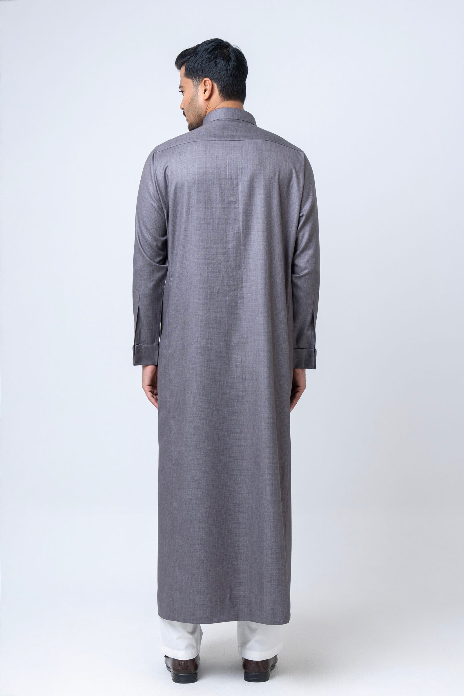 Premium Suiting Thobe / Jubba - Image 3