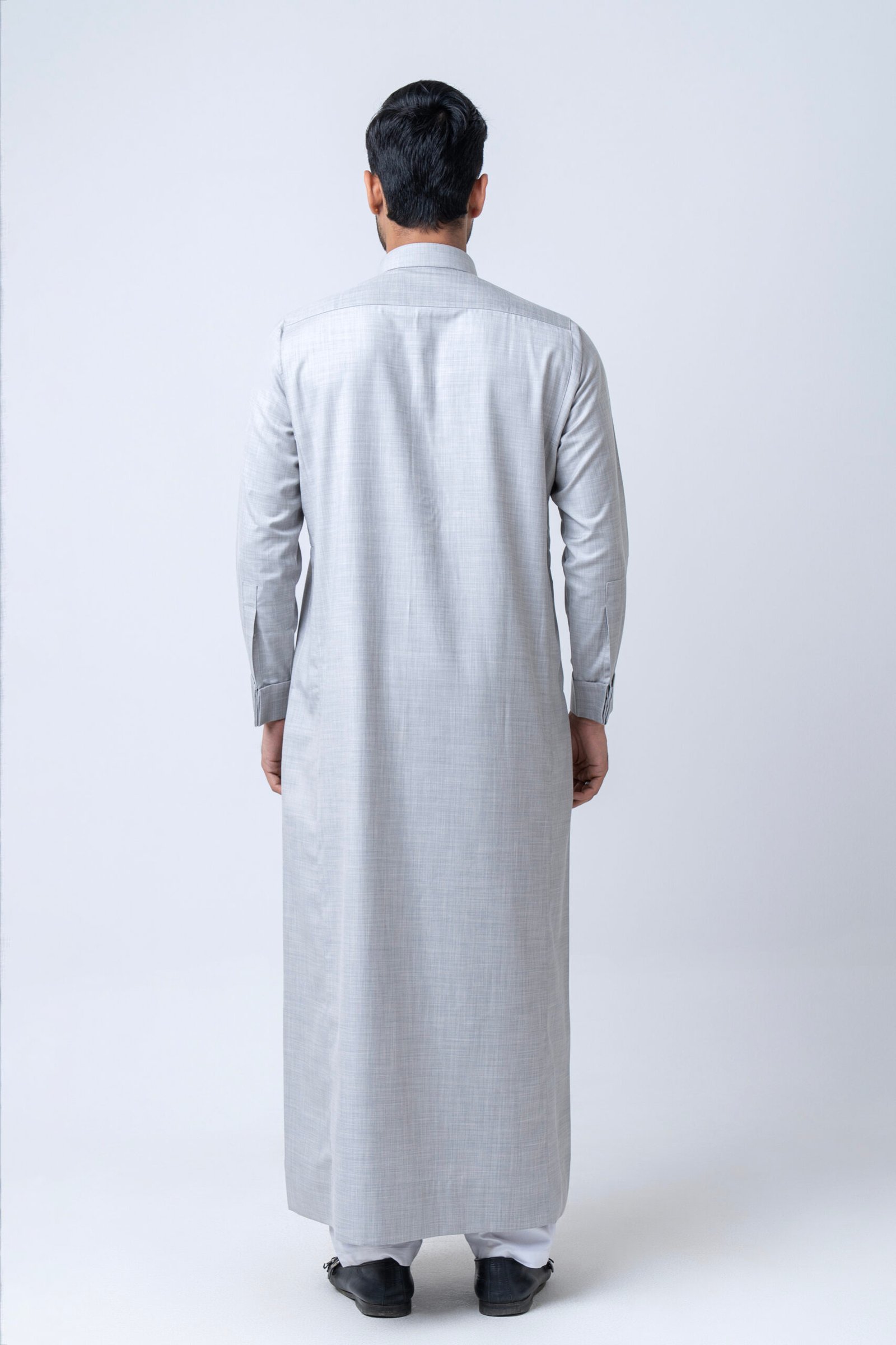 Premium Suiting Thobe / Jubba - Image 3