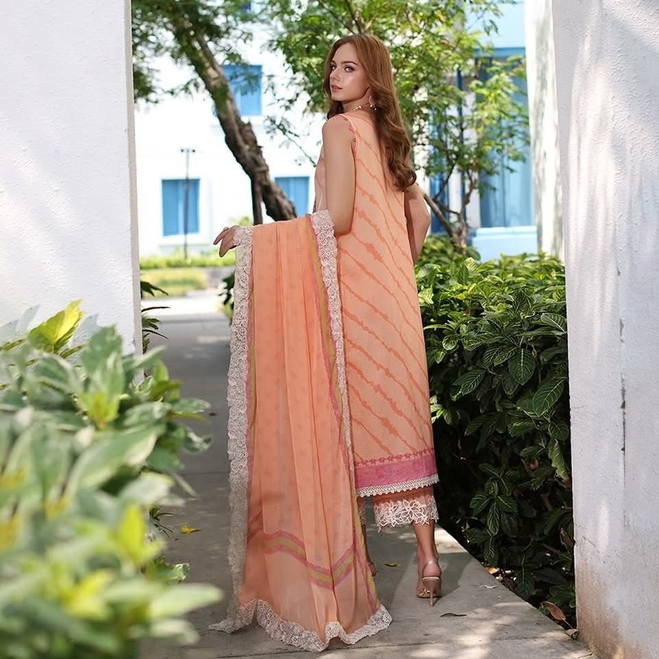 499213991_723128750267572_4796724131465988489_n.jpg 3PC Unstitched Suit Embroidered Lawn Collection Reem By Charizma - Image 3